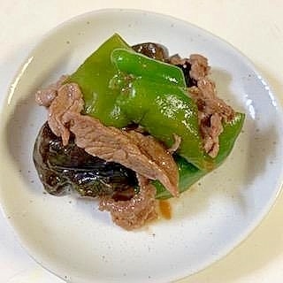 青椒肉絲の素で　☆　牛こまとナスとピーマンの炒め物